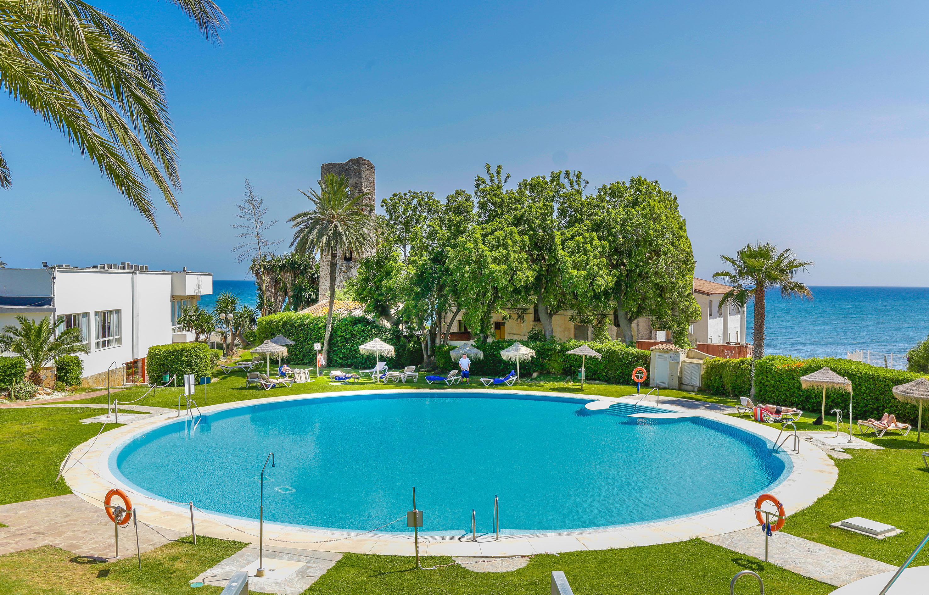 Sol Marbella Estepona Atalaya Park Екстериор снимка